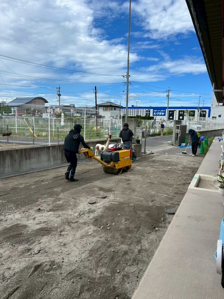大村市・かたまち保育園様｜アスファルトの園庭が“ふわふわで涼しい安心空間”に | 【公式】芝専門TURFER：天然芝も人工芝もアドバイスから ...